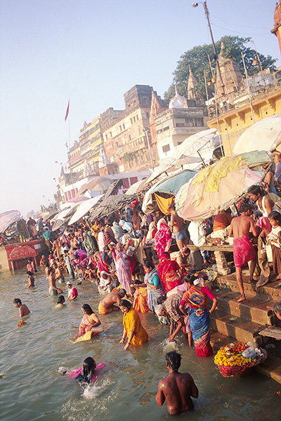 at Varanasi (Benares), India on 1８/Nov/1999